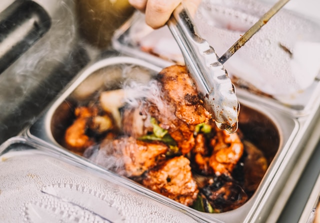 How long can cooked chicken stay in the fridge?